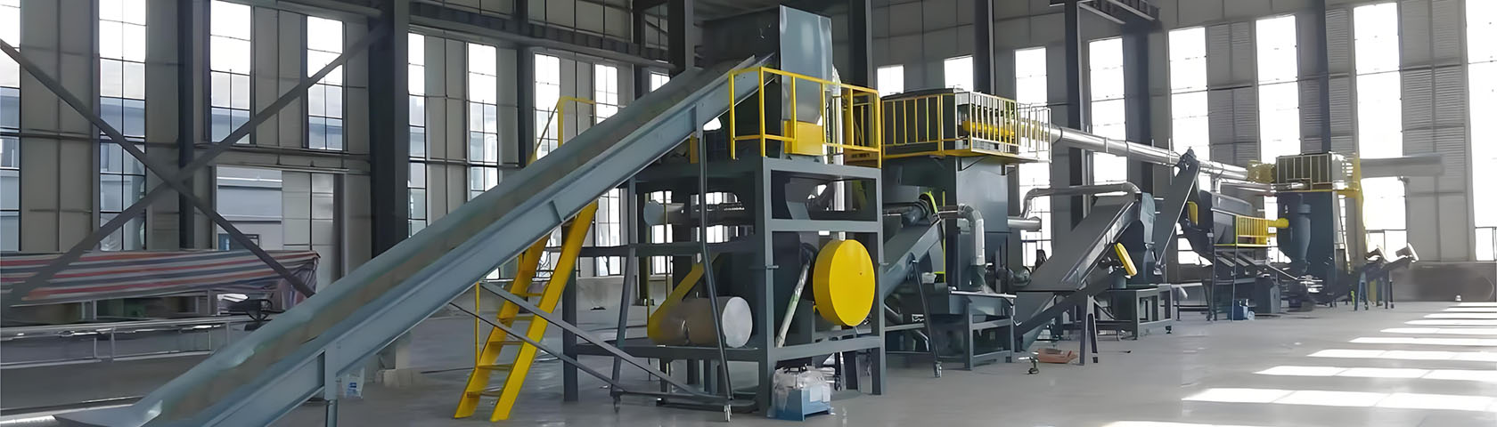 Waste lithium battery recycling plant